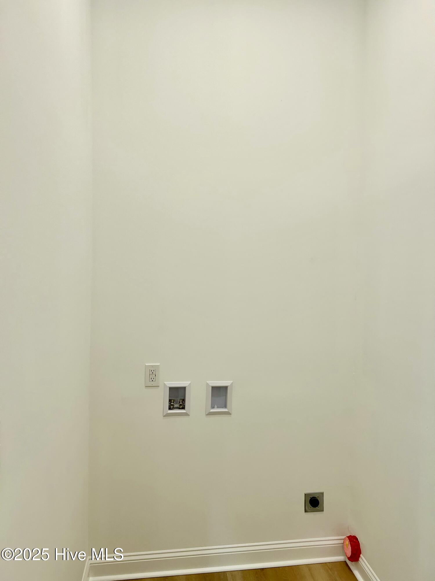 212 North Hill Street Faison, NC 28341 - Photo 21 of 25 Laundry/Pantry