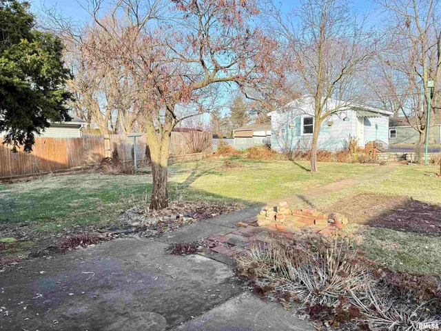 $156,700 | 617 East Eureka Avenue, Eureka, IL 61530