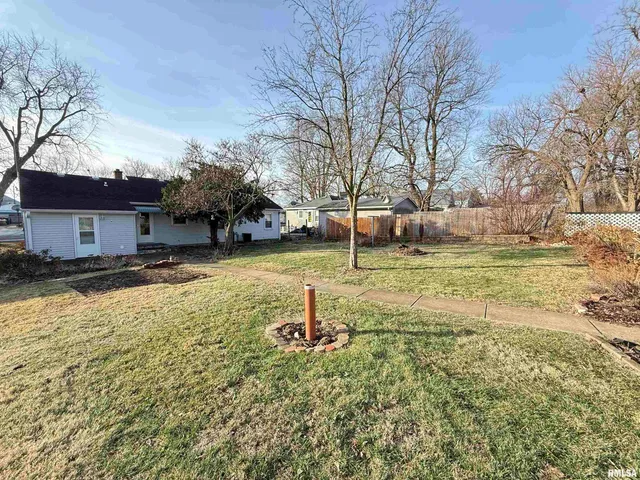 $156,700 | 617 East Eureka Avenue, Eureka, IL 61530