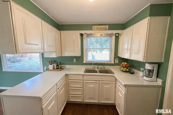 $156,700 | 617 East Eureka Avenue, Eureka, IL 61530