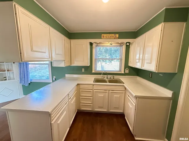 $156,700 | 617 East Eureka Avenue, Eureka, IL 61530