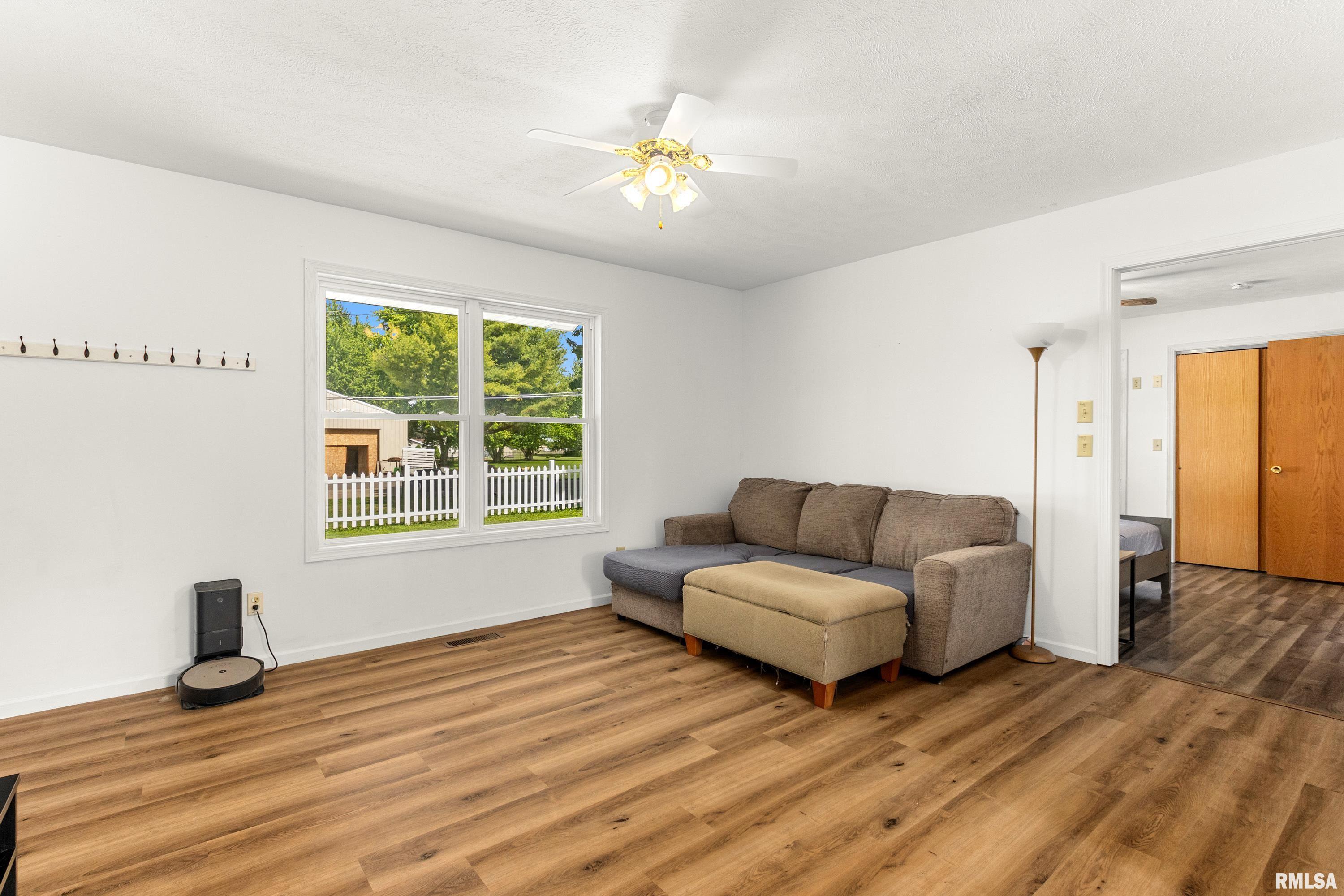 309 North 3rd Street Secor, IL 61771 - Photo 5 of 27