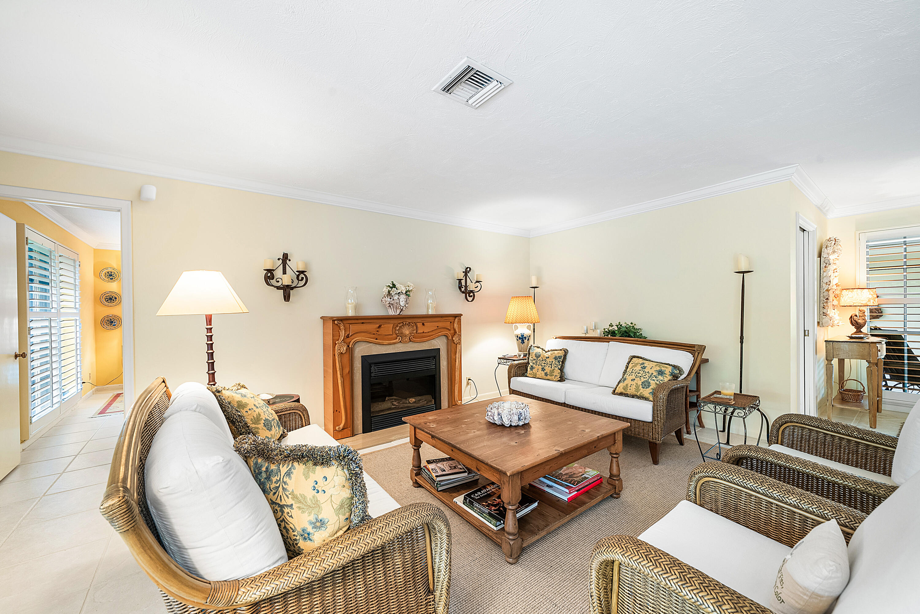 530 Forestview Drive Atlantis, FL 33462 - Photo 11 of 58 011-530ForestviewDrive-Atlantis-FL-33462