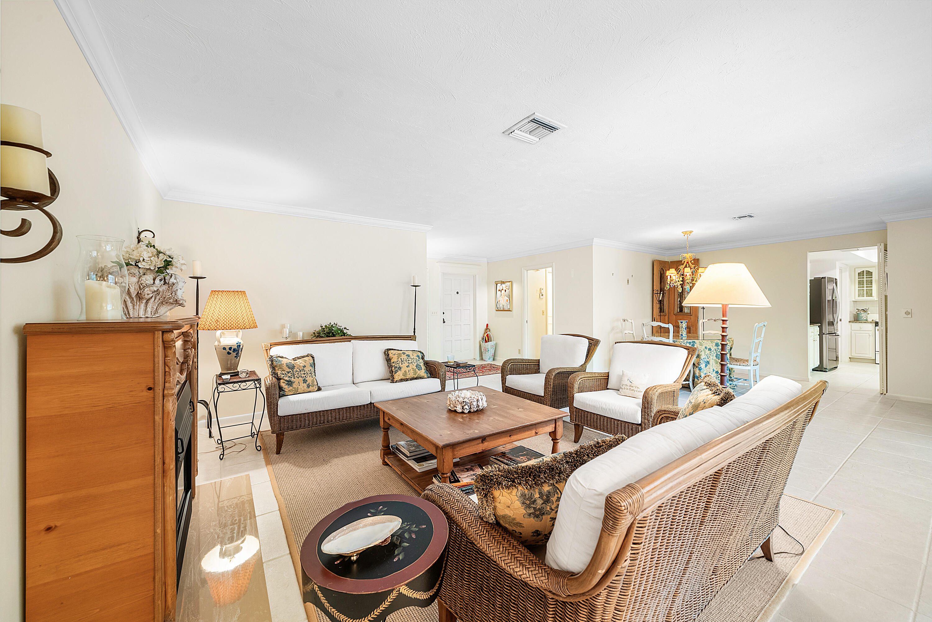 530 Forestview Drive Atlantis, FL 33462 - Photo 12 of 58 012-530ForestviewDrive-Atlantis-FL-33462