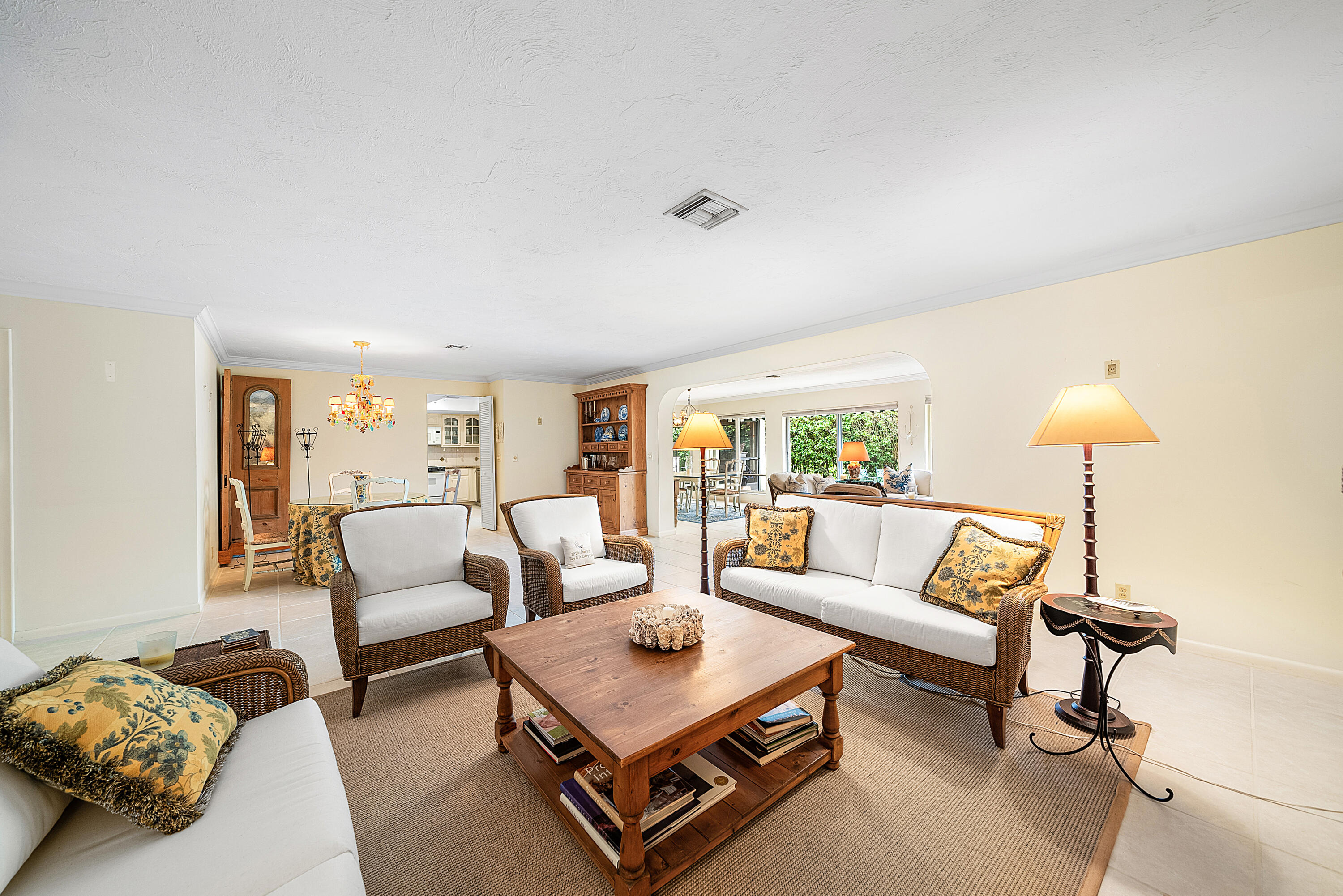 530 Forestview Drive Atlantis, FL 33462 - Photo 13 of 58 013-530ForestviewDrive-Atlantis-FL-33462