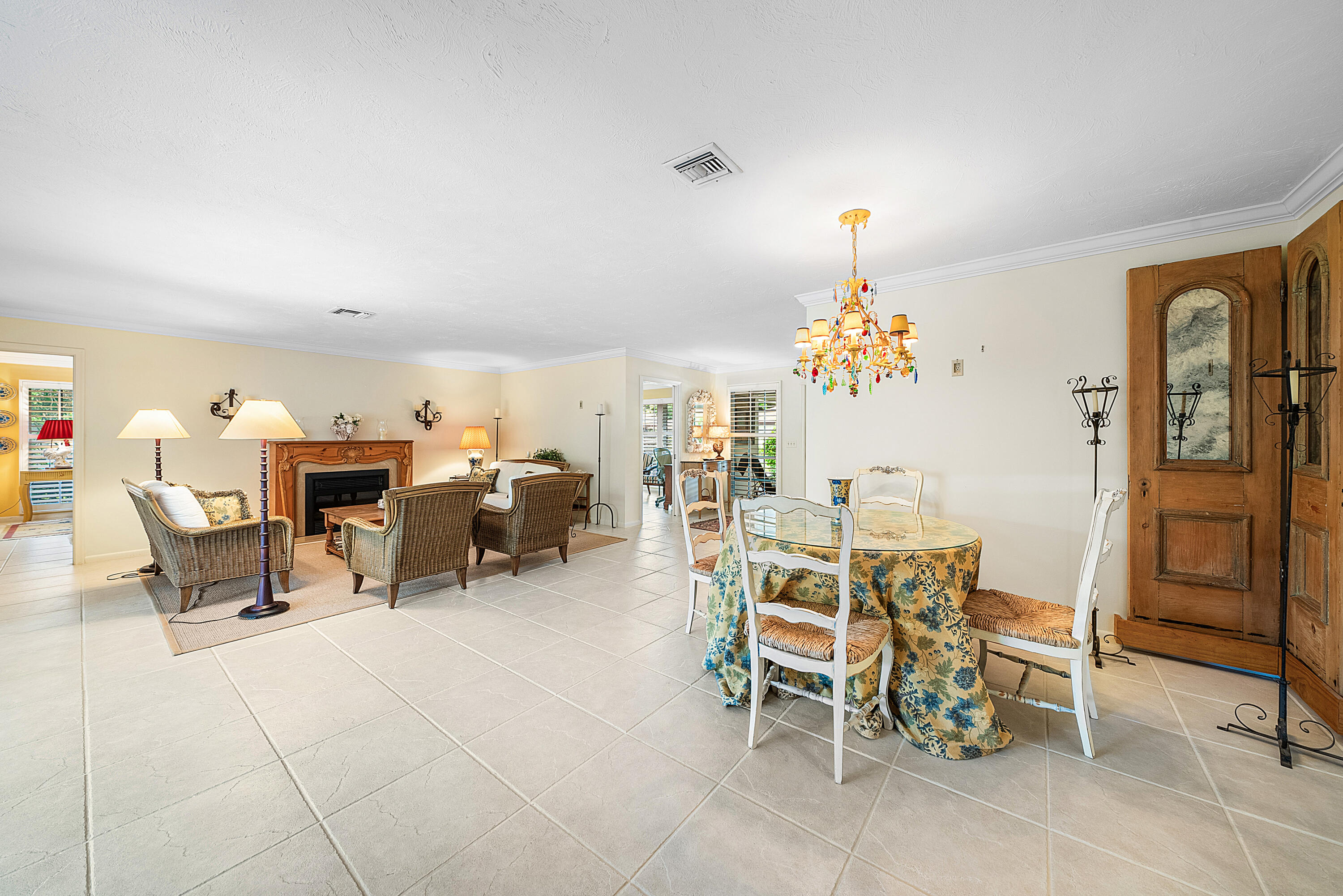 530 Forestview Drive Atlantis, FL 33462 - Photo 15 of 58 015-530ForestviewDrive-Atlantis-FL-33462