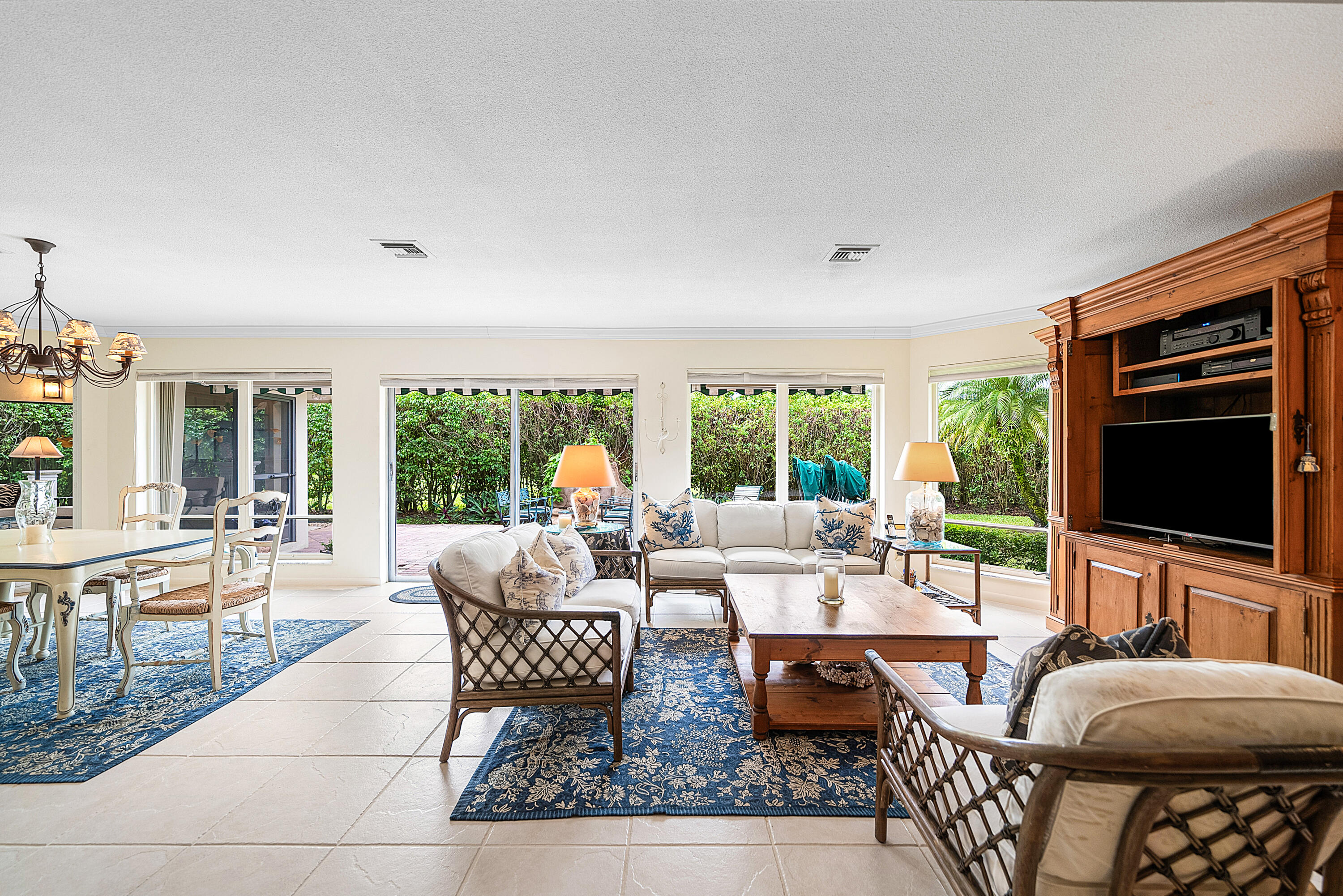 530 Forestview Drive Atlantis, FL 33462 - Photo 16 of 58 016-530ForestviewDrive-Atlantis-FL-33462