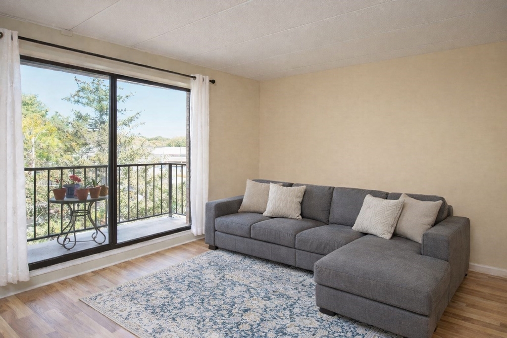 30 High Street, Unit 303 Dedham, MA 02026 - Photo 2 of 20