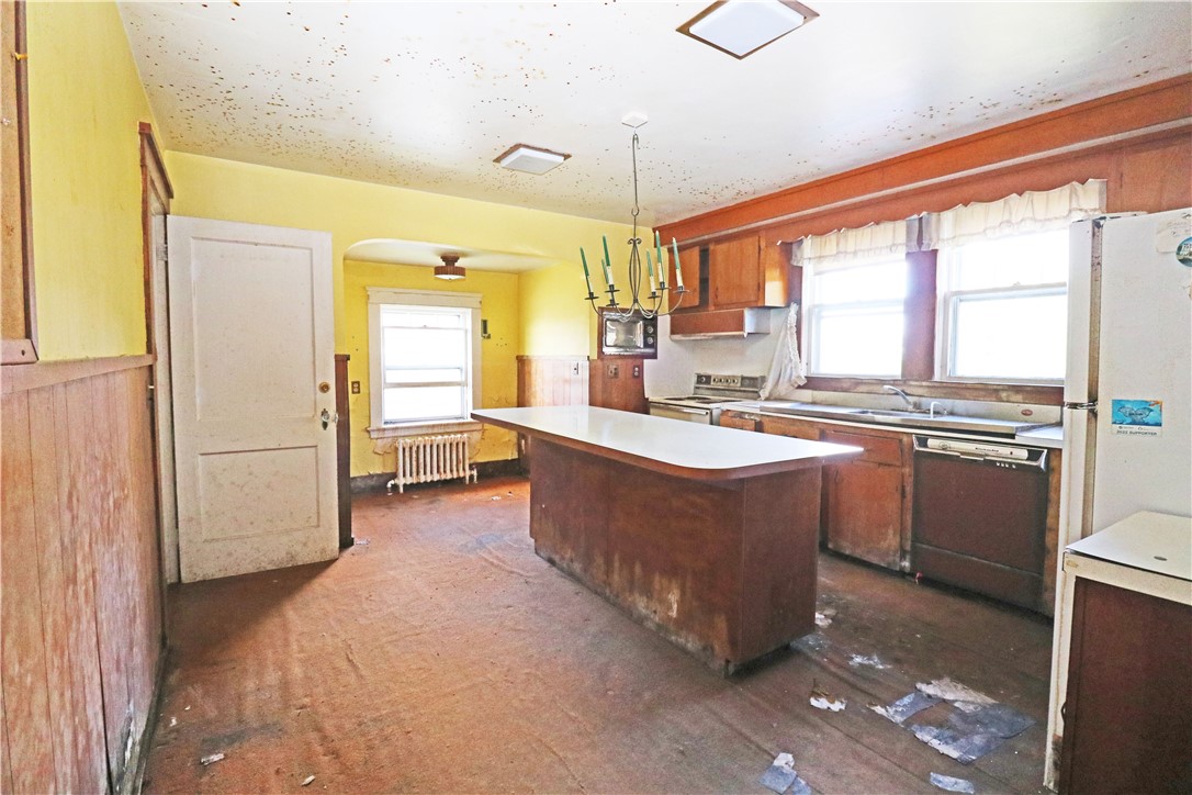 283 West Main Road Middletown, RI 02842 - Photo 18 of 35 Gallery Image 18