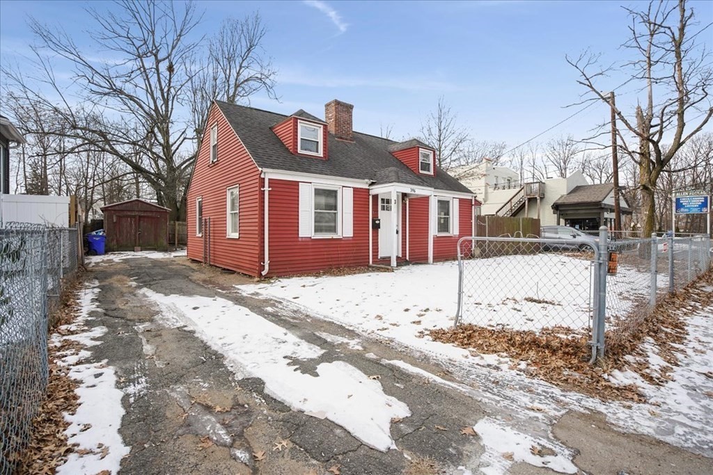 396 Allen Street Springfield, MA 01118 - Photo 2 of 28
