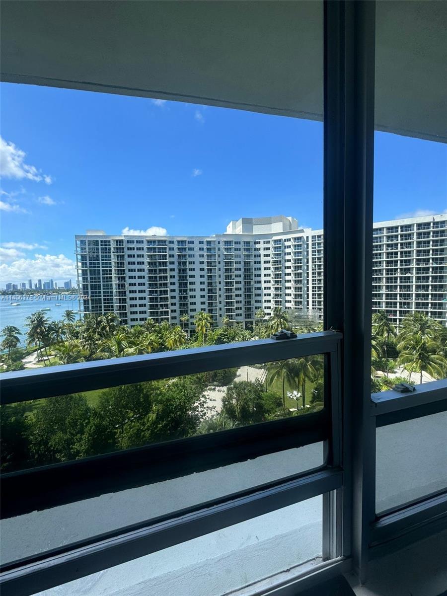 1500 Bay Road, Unit 856S Miami Beach, FL 33139 - Photo 2 of 9