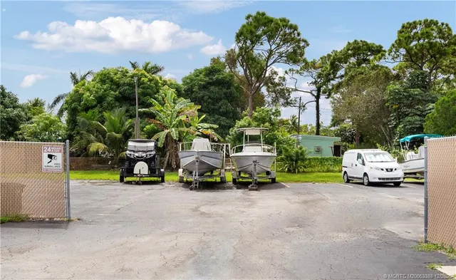 $218,000 | 4800 Southeast Federal Highway, Unit 141, Stuart, FL 34997