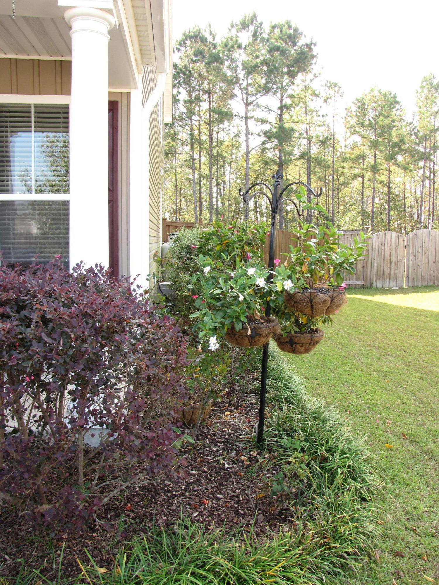 1260 South Brook Road Winnabow, NC 28479 - Photo 5 of 36 Landscaping is gorgeous!!