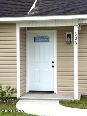 $244,995 | 306 Foxtrace Lane, Hubert, NC 28539