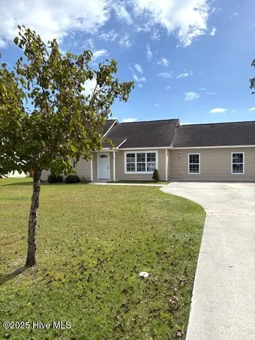 $244,995 | 306 Foxtrace Lane, Hubert, NC 28539