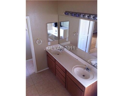 5849 Rothbury Avenue Las Vegas, NV 89141 - Photo 9 of 15 Master Bath/Spa.