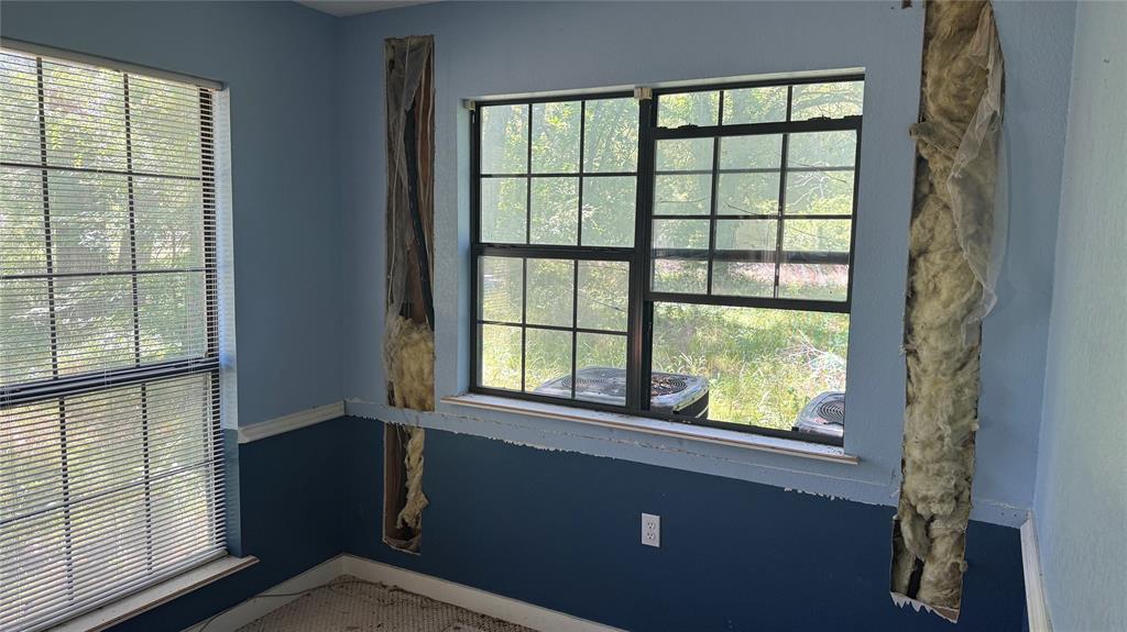6582 Taylor Road Kaufman, TX 75142 - Photo 30 of 40 a view of an empty room with a window