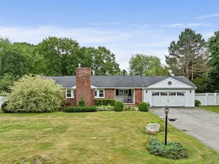 $889,000 | 114 Main Street, Norwell, MA 02061