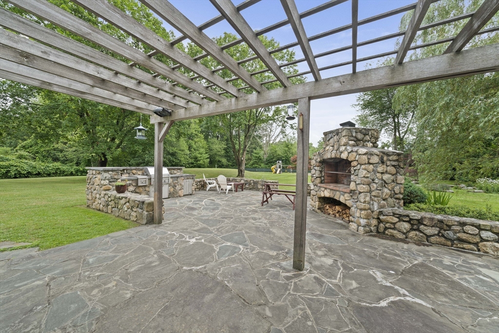 114 Main Street Norwell, MA 02061 - Photo 27 of 36