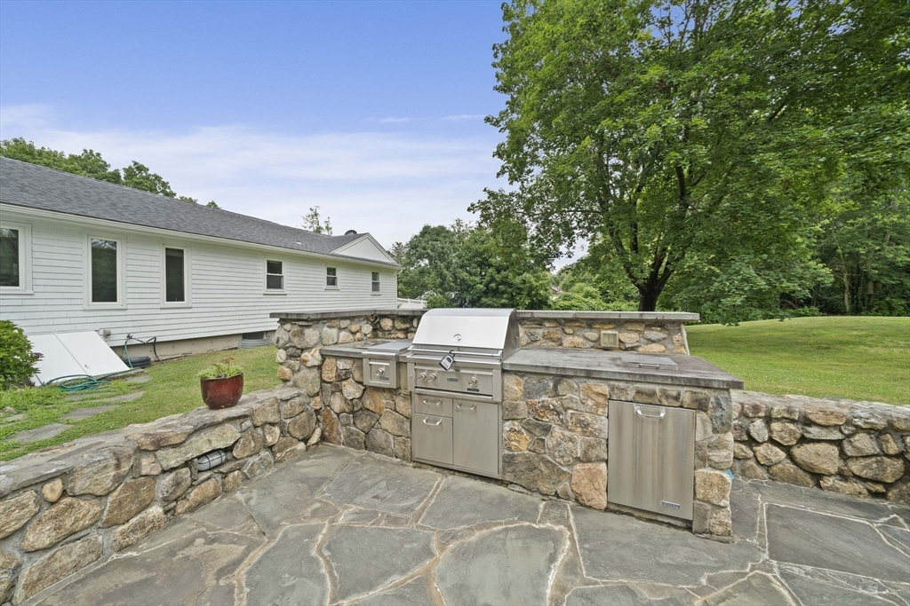 114 Main Street Norwell, MA 02061 - Photo 28 of 36