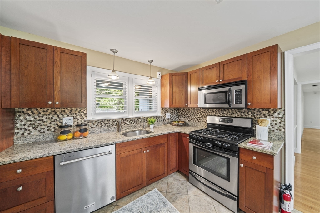 114 Main Street Norwell, MA 02061 - Photo 6 of 36