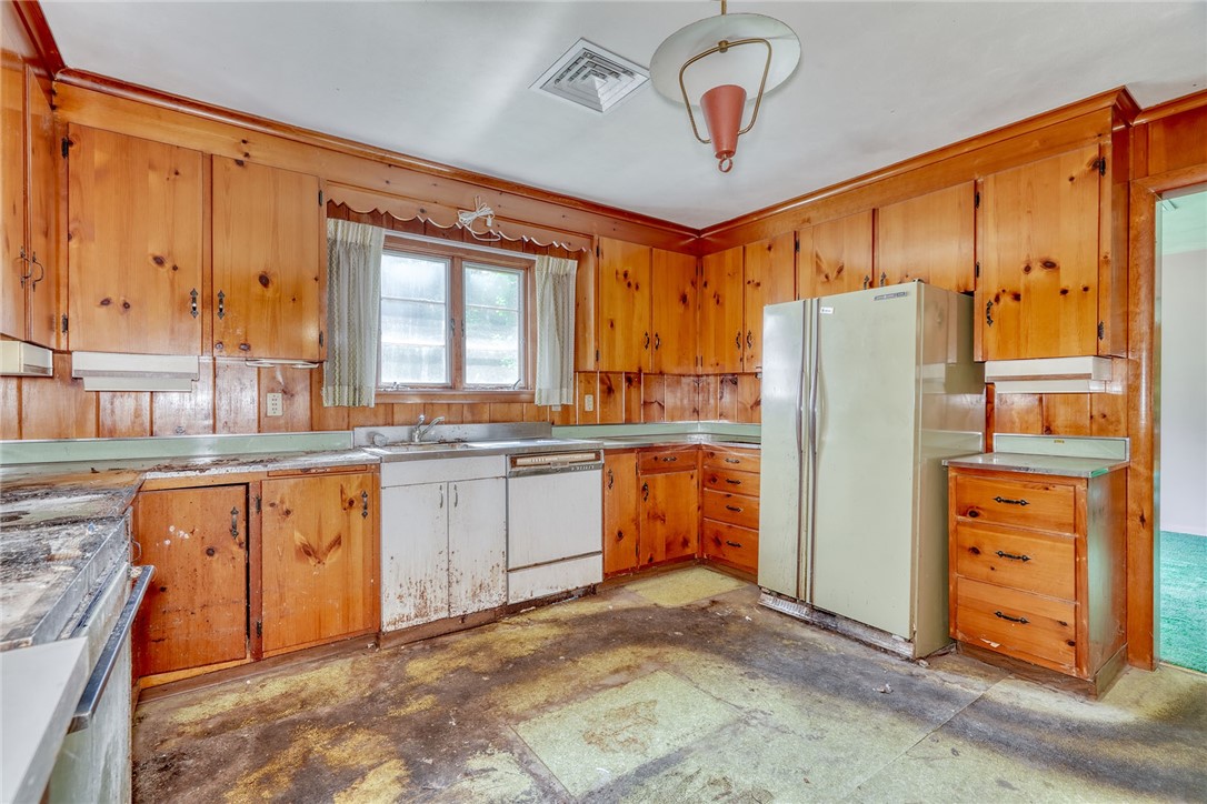 492 Drumm Road Webster, NY 14580 - Photo 17 of 48 KITCHEN