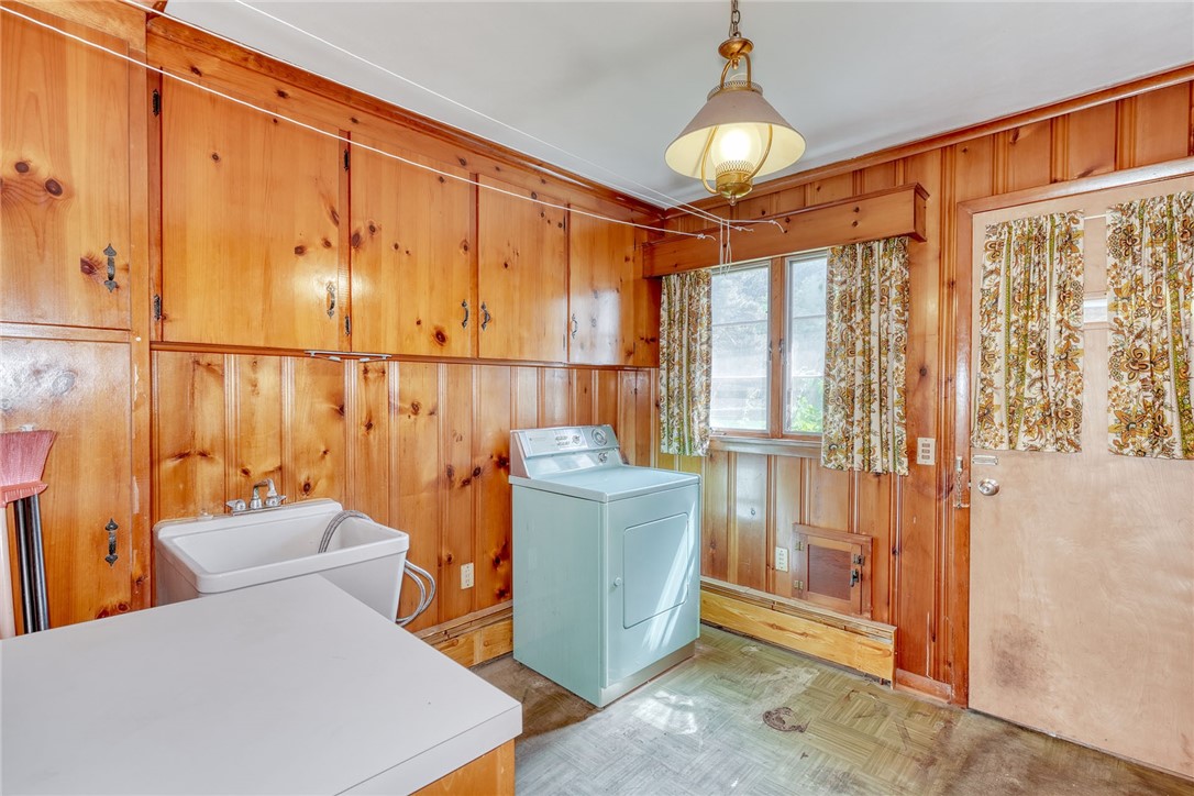 492 Drumm Road Webster, NY 14580 - Photo 20 of 48 LAUNDRY ROOM