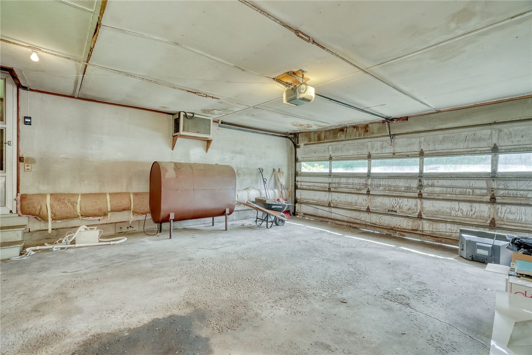 492 Drumm Road Webster, NY 14580 - Photo 40 of 48 ATTACHED GARAGE