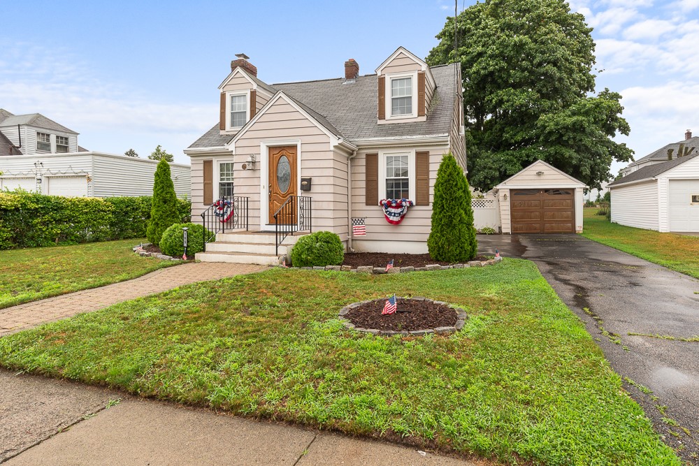 165 2nd Street Pawtucket, RI 02861 - Photo 2 of 49