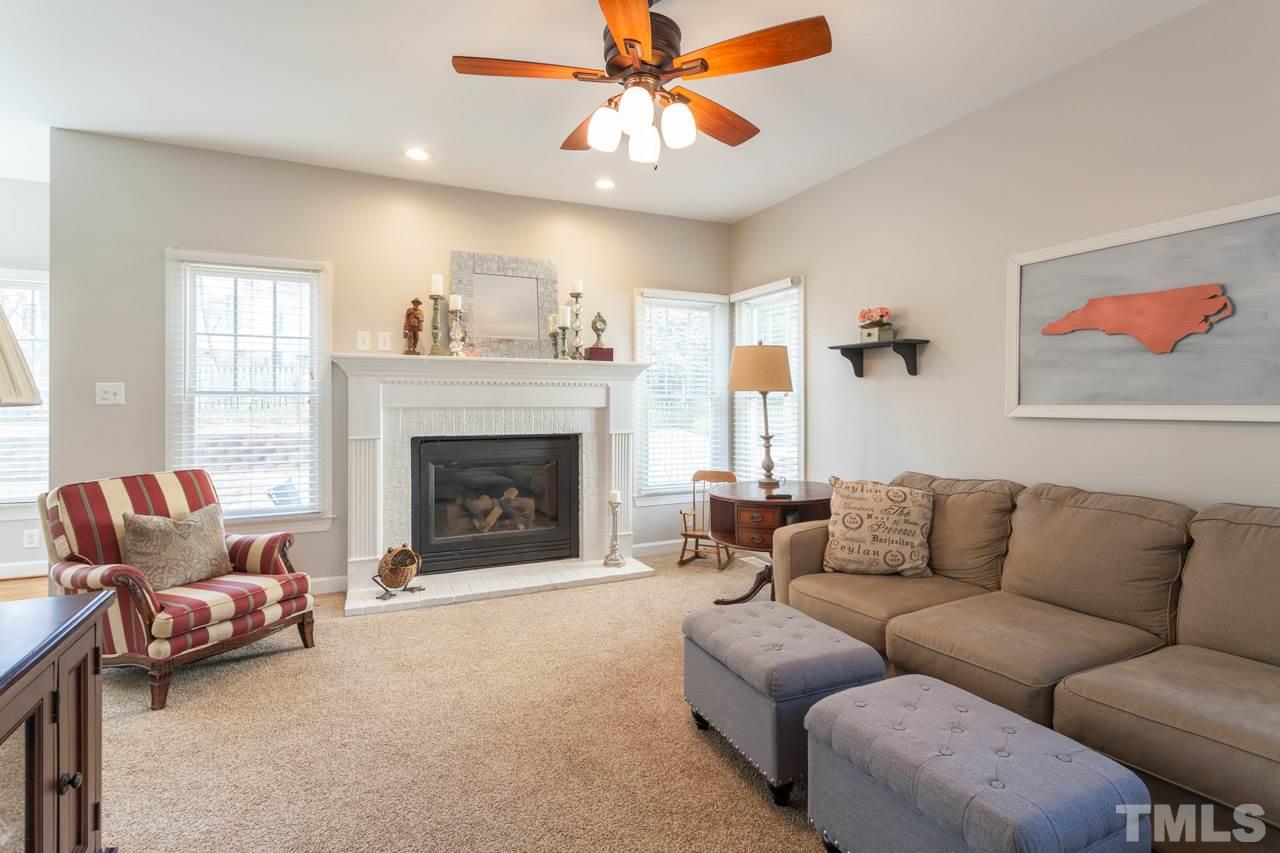 1909 Farmington Grove Drive Raleigh, NC 27614 - Photo 5 of 30