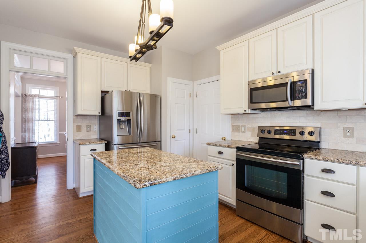 1909 Farmington Grove Drive Raleigh, NC 27614 - Photo 8 of 30