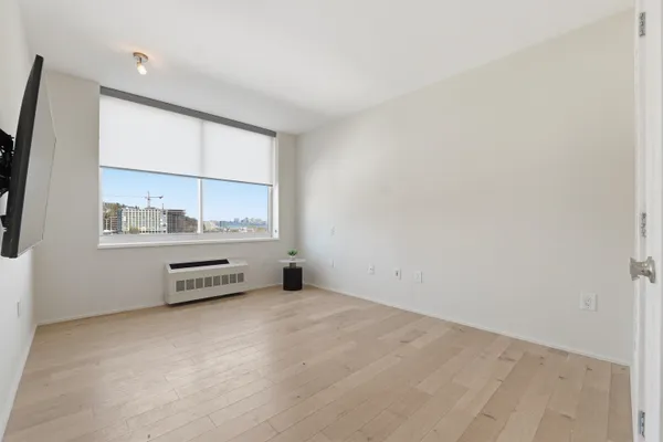 $899,000 | 1008 Hudson Park, Edgewater, NJ 07020