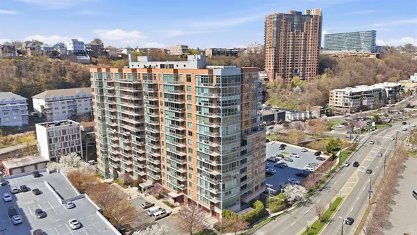 $899,000 | 1008 Hudson Park, Edgewater, NJ 07020
