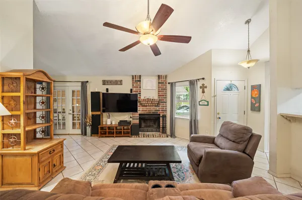 $1,850 | 12114 Westwold Drive, Tomball, TX 77377