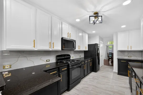 $2,800 | 15807 Sonoma Park Drive, Houston, TX 77049