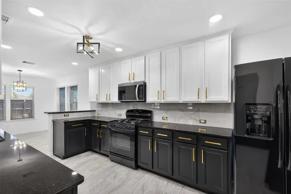 $2,800 | 15807 Sonoma Park Drive, Houston, TX 77049