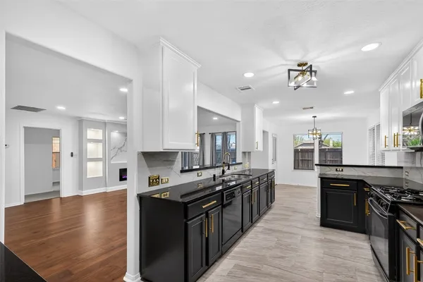 $2,800 | 15807 Sonoma Park Drive, Houston, TX 77049