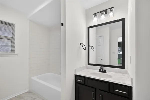 $2,800 | 15807 Sonoma Park Drive, Houston, TX 77049