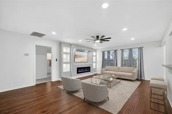 $2,800 | 15807 Sonoma Park Drive, Houston, TX 77049