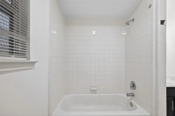 $2,800 | 15807 Sonoma Park Drive, Houston, TX 77049