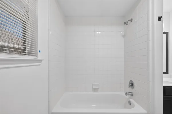 $2,800 | 15807 Sonoma Park Drive, Houston, TX 77049