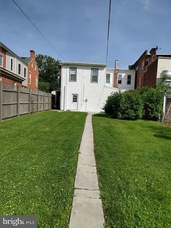 $900 | 118 1/2 Broadway, Unit 1, Hanover, PA 17331