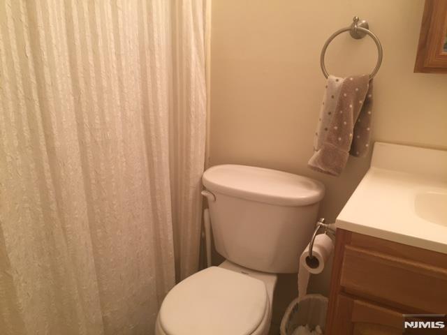 77 Liberty Street, Unit 33 Little Ferry, NJ 07643 - Photo 6 of 8