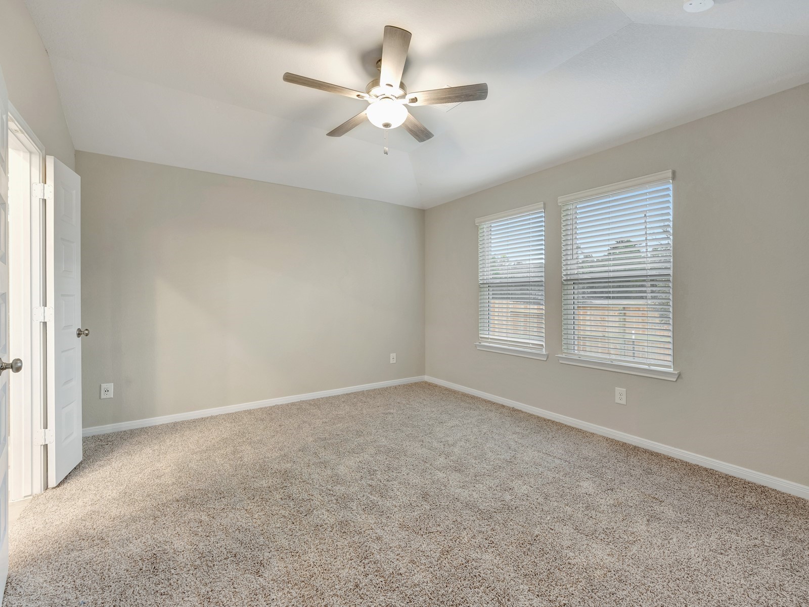 388 Sunrise Rnch Drive Montgomery, TX 77316 - Photo 20 of 27 Photo is not of the actual home, but is an inspirational photo of builder’s model home and may depict options, furnishings, and/or decorator features that are not included