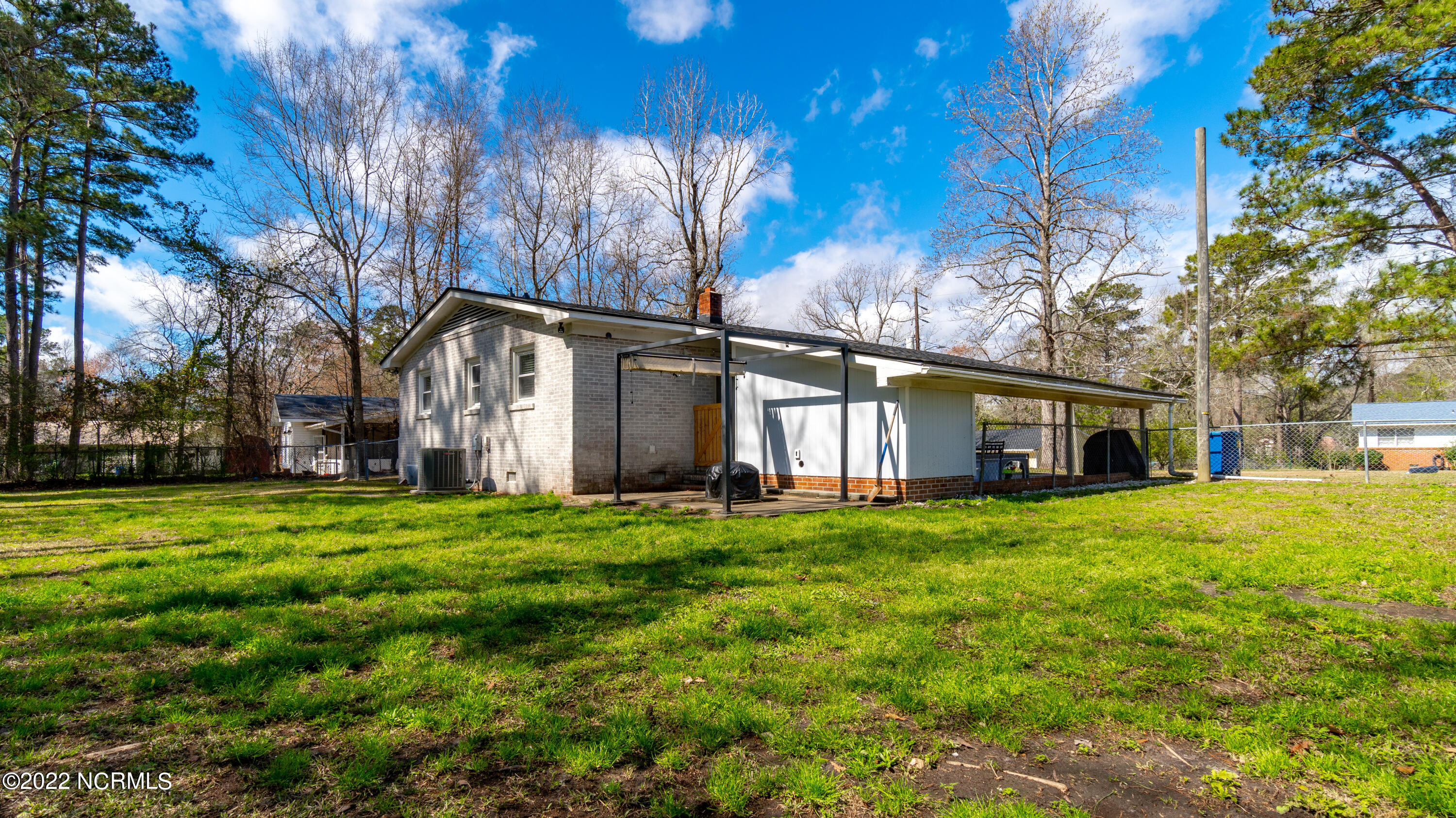 204 Cardinal Road Jacksonville, NC 28546 - Photo 3 of 24 1-9