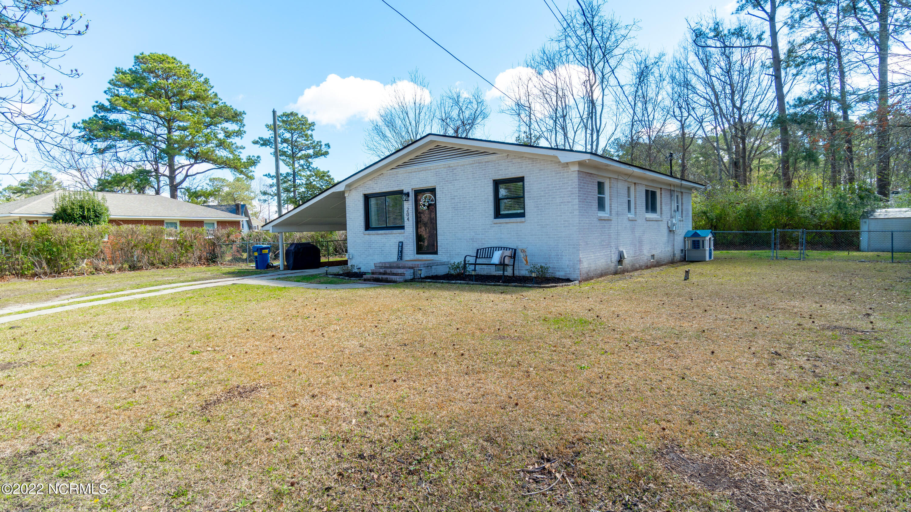 204 Cardinal Road Jacksonville, NC 28546 - Photo 4 of 24 1-5