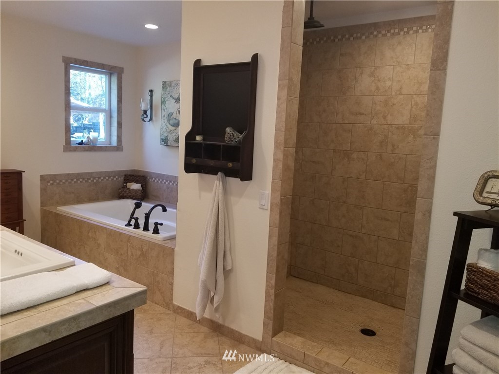 24110 Martin Road Sedro-Woolley, WA 98284 - Photo 11 of 25 Gallery Image 11