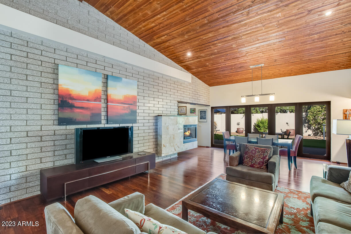 6121 North 3rd Street Phoenix, AZ 85012 - Photo 5 of 35 Family room