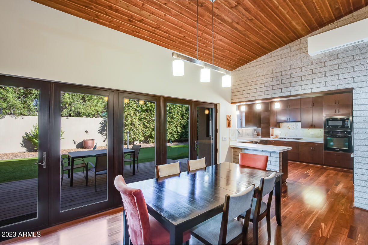 6121 North 3rd Street Phoenix, AZ 85012 - Photo 10 of 35 Dining area