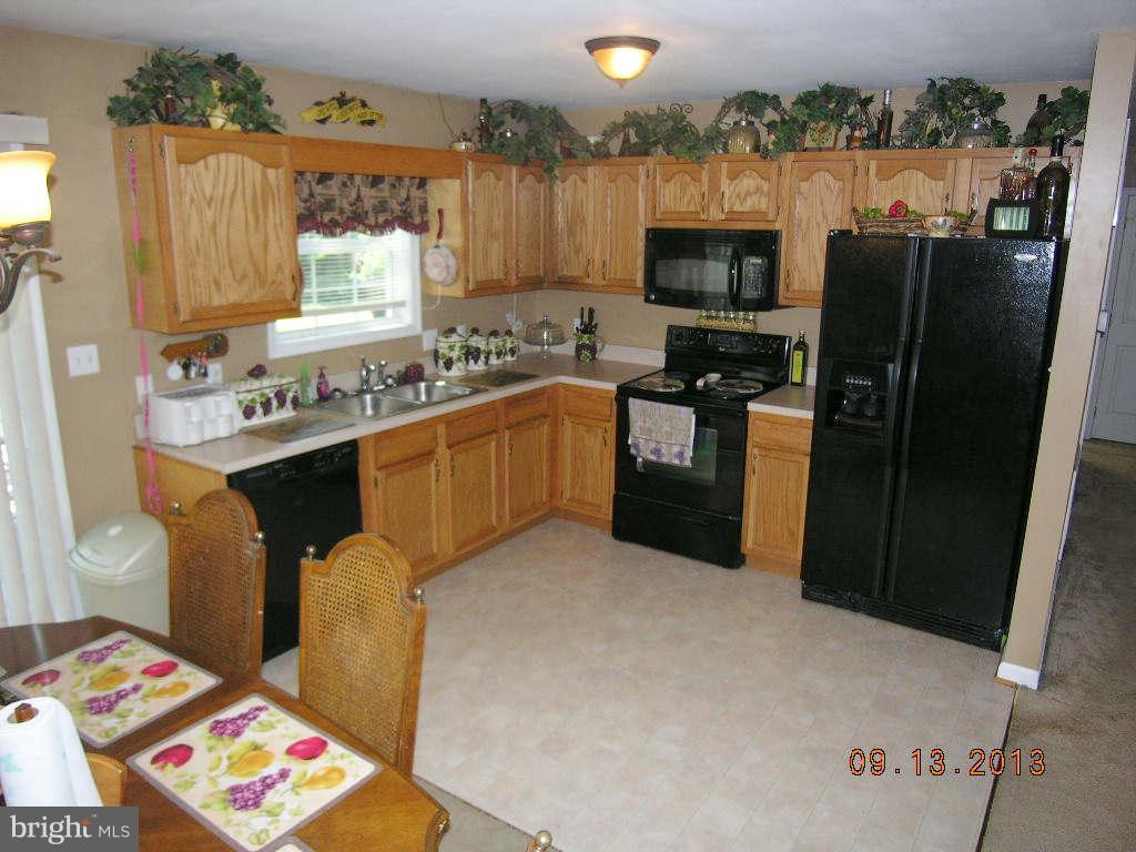 214 East 2nd Avenue Ranson, WV 25438 - Photo 5 of 17 Kitchen